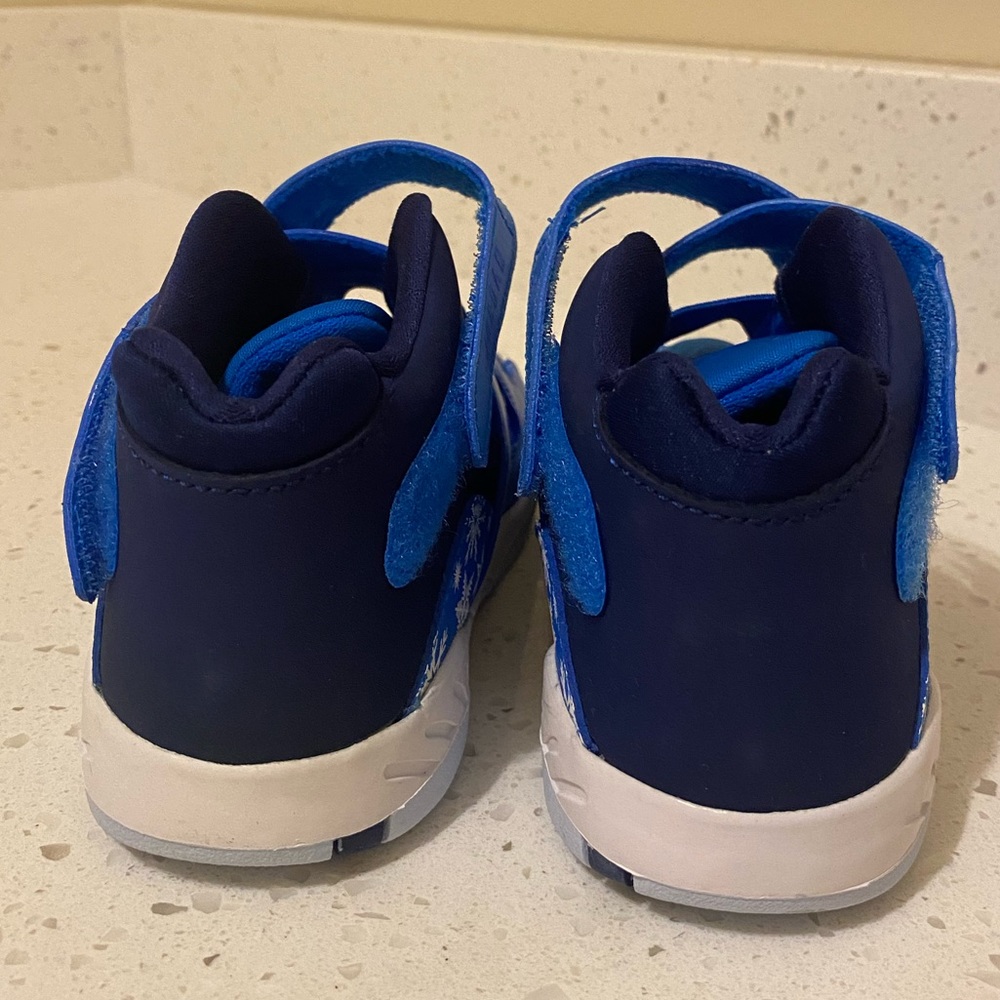 Jordan 8 Retro Snowflake - Picture 4 of 6
